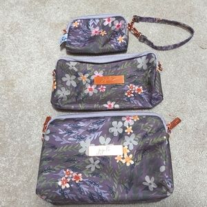 Ju-Ju-Be Be Set in Sakura at Dusk